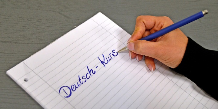 Ein Block mit der Schrift Deutsch lernen