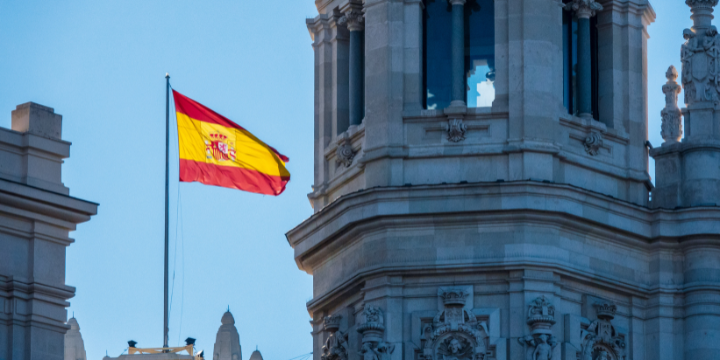 Spanien mit der spanischen Flagge